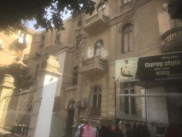 بيت العقاد بالدور الاول بشارع شفيق غربال