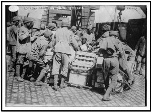 فرقة العمال المصرية في فرنسا (هنا توجد الأحذية والقلنسوات والملابس النظامية)